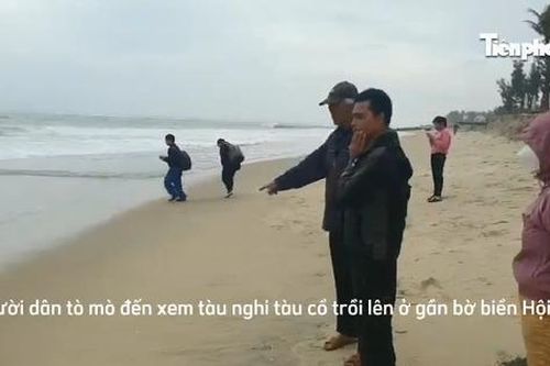 Hé lộ thông tin về tàu cổ trồi lên bờ biển Hội An