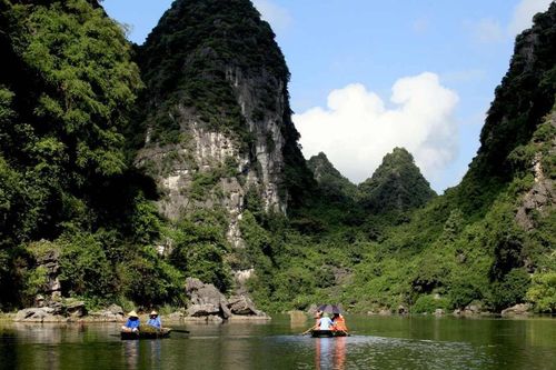 Khám phá vẻ đẹp Thung Vối - Tràng An
