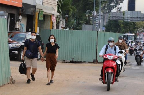 Lô cốt 'ngáng đường' khắp cửa ngõ TP.HCM ngày cận Tết