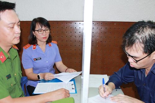 Khởi tố ông Đinh Trường Chinh liên quan vụ chiếm đoạt nhiều đất nền dự án