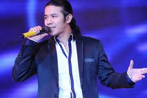 Ca sĩ Kasim Hoàng Vũ phải cấp cứu ở Mỹ vì nhổ răng