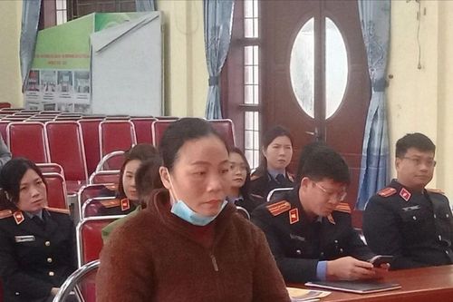Vào tù sau 2 lần buôn bán hàng cấm