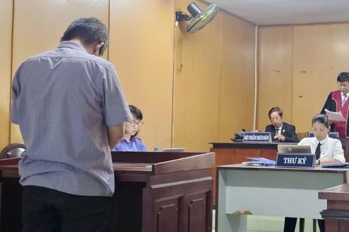 Cựu cán bộ công an phạm tội Giả mạo trong công tác lĩnh án 4 năm tù
