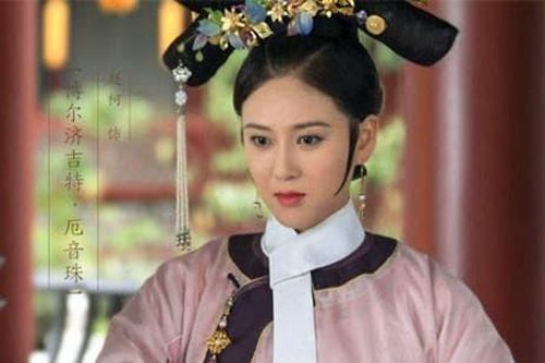 Dự Phi 30 tuổi mới vào cung, chỉ mất 5 năm đã được phong làm phi, tại sao Càn Long lại sủng ái bà như vậy?
