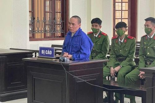 Cầm dao chém vợ nhiều nhát vì bị cằn nhằn, chồng lĩnh án tù 12 năm