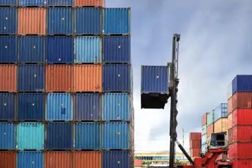 SSI Research: Nâng giá sàn dịch vụ container cũng không giúp doanh thu các hãng tàu tăng
