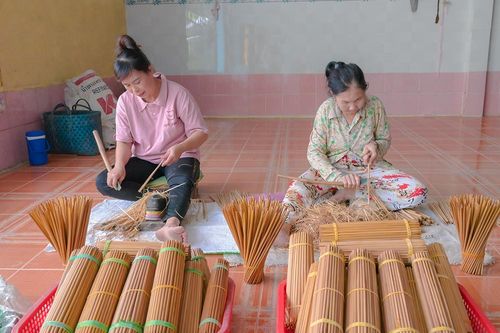 Hồn tre núi Cấm