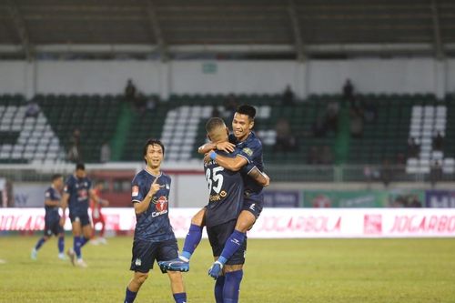 Chơi bùng nổ, LPBank Hoàng Anh Gia Lai có chiến thắng đầu tiên trước Hà Nội FC
