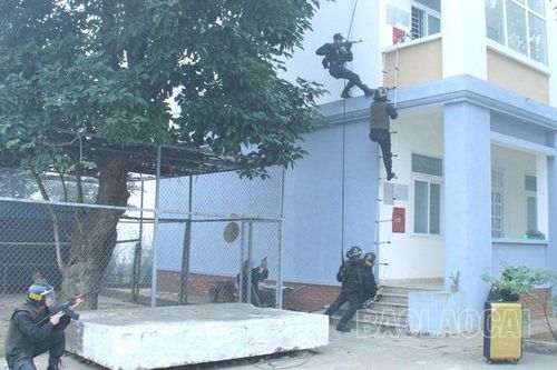 Công an tỉnh tổ chức diễn tập phương án tác chiến chống khủng bố của lực lượng cảnh sát cơ động