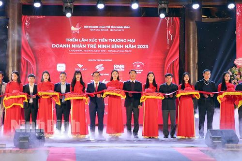 Khai mạc Triển lãm Xúc tiến thương mại Doanh nhân trẻ Ninh Bình 2023
