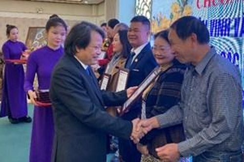 Tôn vinh 38 văn nghệ sĩ xuất sắc năm 2023