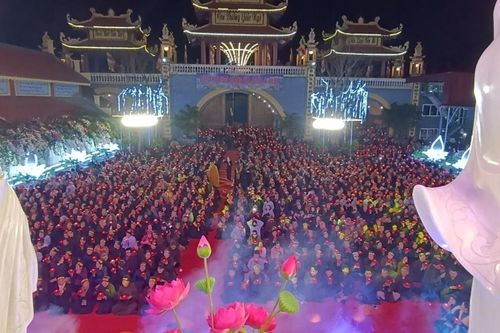 Hải Phòng: Hơn 3.000 người về chùa An Hồng tham dự Khóa tu niệm Phật