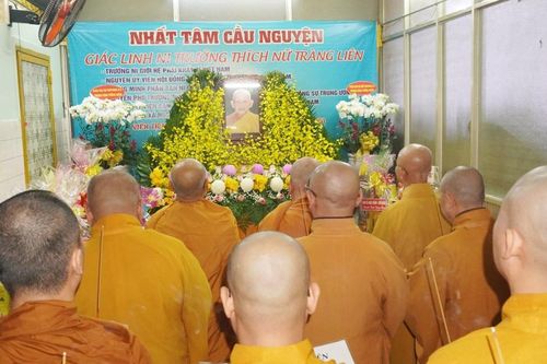 Tưởng niệm húy nhật Ni trưởng Thích nữ Tràng Liên và bổ nhiệm trụ trì tịnh xá Ngọc Diệp (Q.3)