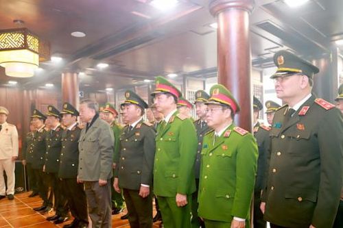Đảng ủy Công an Trung ương, Bộ Công an dâng hương tưởng niệm Chủ tịch Hồ Chí Minh