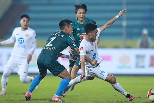 Tăng cường 'chuyên gia trụ hạng', LPBank HAGL có đổi vận?