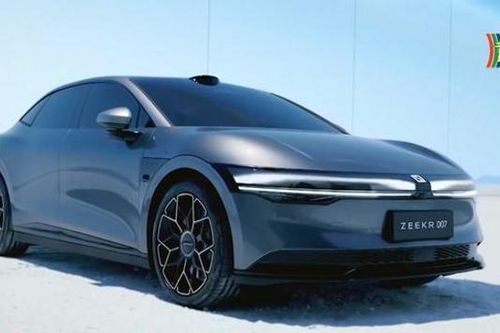 Trung Quốc ra mắt xe điện sạc 15 phút, đi được 500km