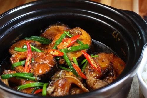 Đổi gió cho gia đình bằng món cá lóc kho tộ thơm ngon hết ý