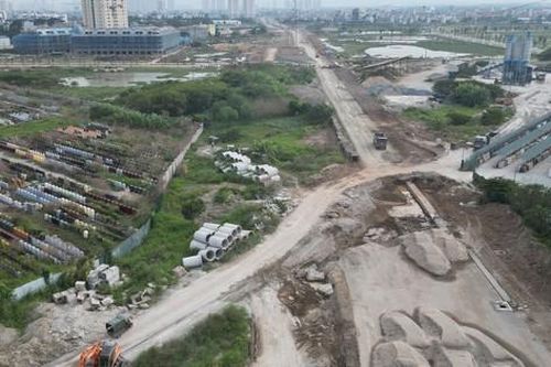 Sau 6 năm thi công, dự án đường vành đai 3.5 vẫn ì ạch, ngổn ngang
