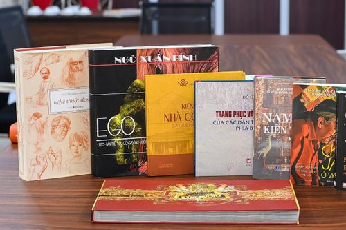 Những cuốn sách được đề cử Giải thưởng Sách Quốc gia lần thứ sáu