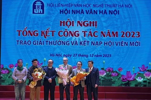 Giải thưởng Hội Nhà văn Hà Nội năm 2023: Tôn vinh công trình 'giải mã' thơ Lê Quý Đôn