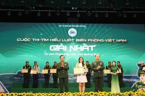 Trao giải Cuộc thi trực tuyến 'Tìm hiểu Luật Biên phòng Việt Nam'