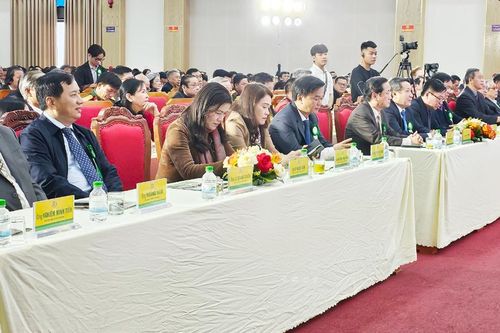 Tổng Công ty Thương mại Quảng Trị đón nhận Huân chương Độc lập hạng Nhì
