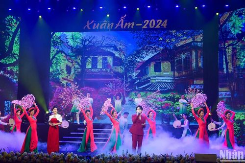 Chương trình 'Xuân ấm 2024' - san sẻ yêu thương