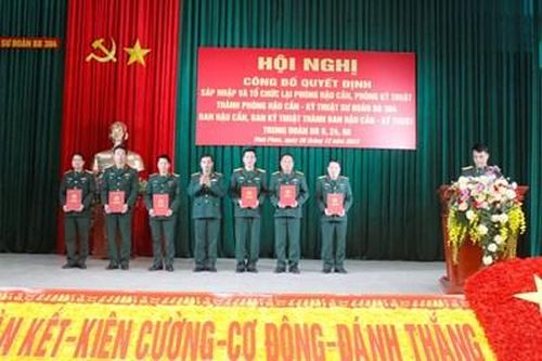 Sư đoàn 304 công bố quyết định sáp nhập cơ quan hậu cần, kỹ thuật