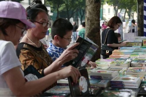 Tưng bừng hội sách cuối năm
