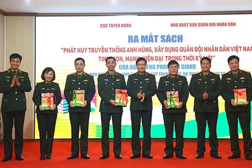 Ra mắt sách quý về xây dựng QĐND Việt Nam tinh, gọn, mạnh