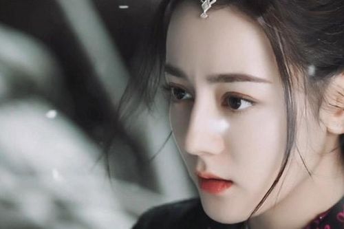 Ai không nên nâng mũi theo phong cách 'thần tiên tỷ tỷ'?