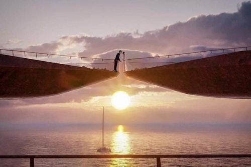 Cây cầu 'không phải để đi mà để hôn nhau' của Việt Nam được báo Mỹ ca ngợi