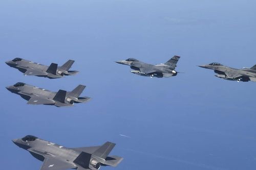 Hàn Quốc mua thêm 20 máy bay chiến đấu tàng hình F-35A