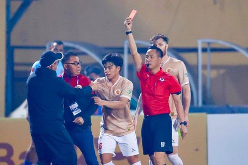 Ông Trần Tiến Đại nhận án phạt nặng vì xúc phạm trọng tài