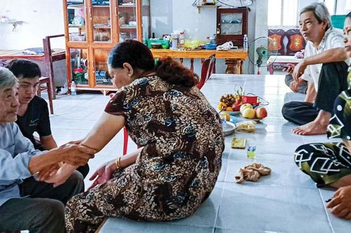 Dòng chảy vẫn miệt mài
