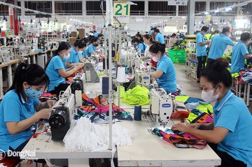'Chạy đua' thực hiện các tiêu chí nông thôn mới về điện, thương mại dịch vụ