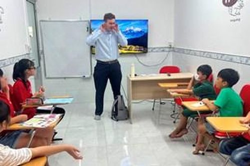 Nâng cao chất lượng các trung tâm ngoại ngữ, tin học