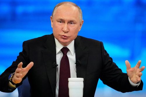 Quốc tế nổi bật: Tổng thống Nga Vladimir Putin cảm ơn quân nhân Nga