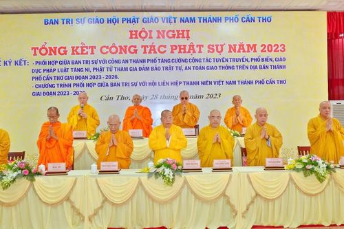 Ban Trị sự Phật giáo TP.Cần Thơ tổng kết Phật sự năm 2023 và trao quyết định bổ nhiệm trụ trì