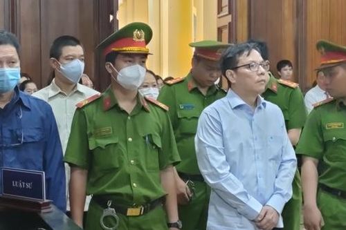 Cựu chủ tịch HĐQT Saigon Co.op: 'Xin HĐXX xem xét bối cảnh hành vi phạm tội'