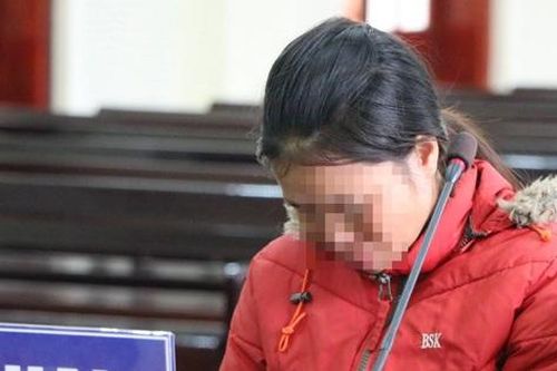 Vợ thách thức, chồng vung dao, cả hai ra tòa mới hối hận thương 3 con
