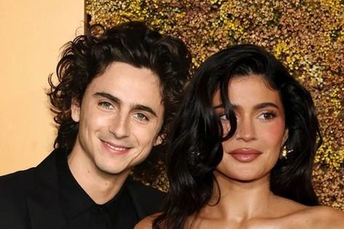 Kylie Jenner chính thức ra mắt bố của Timotheé Chalamet, sẽ có đám cưới đầu năm mới?