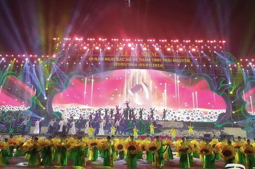 Chủ tịch Quốc hội Vương Đình Huệ dự kỷ niệm 60 năm Ngày Bác Hồ về thăm Thái Nguyên