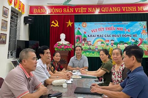 Xây dựng đội ngũ cán bộ Mặt trận 'vừa hồng, vừa chuyên'