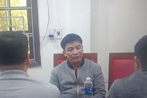 Bài 2: Những kẻ ngược dòng lạc lõng