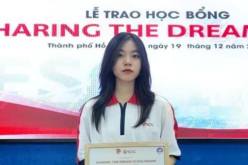 Nữ sinh Quảng Trị: 'Giáo dục là cầu nối để mọi người có thể thay đổi tình cảnh của mình'