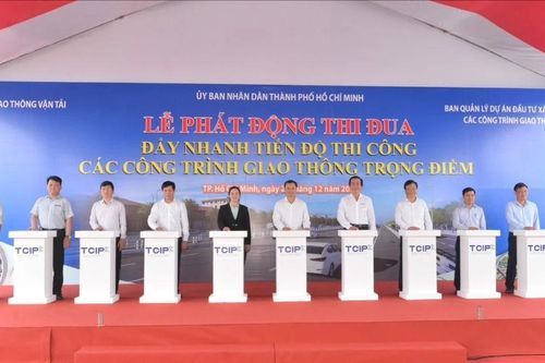 TPHCM: Các dự án hạ tầng thi công xuyên Tết, phấn đấu năm 2024 hoàn thành 38 dự án