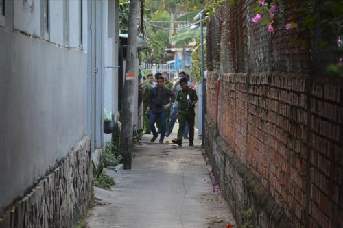 Nhậu về, đâm anh ruột tử vong
