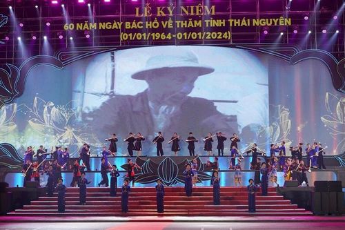 Lễ kỷ niệm 60 năm Ngày Bác Hồ về thăm tỉnh Thái Nguyên