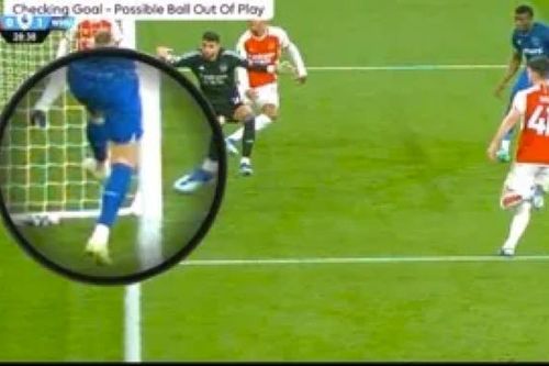 Arsenal thua sốc trên sân nhà, Man City và Liverpool hưởng niềm vui